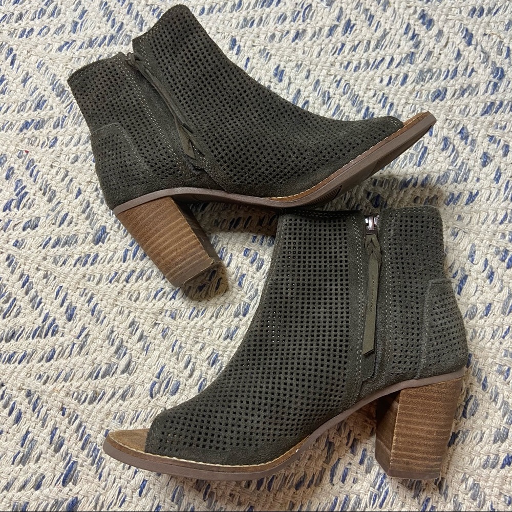 Toms Booties Women’s size 7W Marjoka Green Open Toe Side Zipper Block Heel